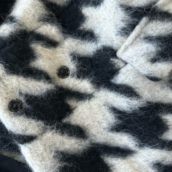 En Thread Coat Houndstooth pattern size small - Picture 3 of 9